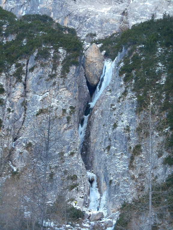 14 Pisiadu Eisfall Süd Tirol