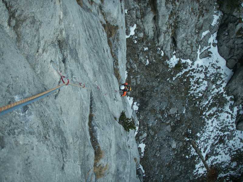 Manuel in der ersten Seillänge der Headwall.jpg
