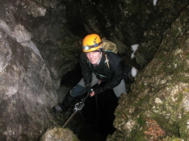 Peter beim Abseilen.jpg