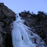 Mittewald Eisfall WI5 (80m)
