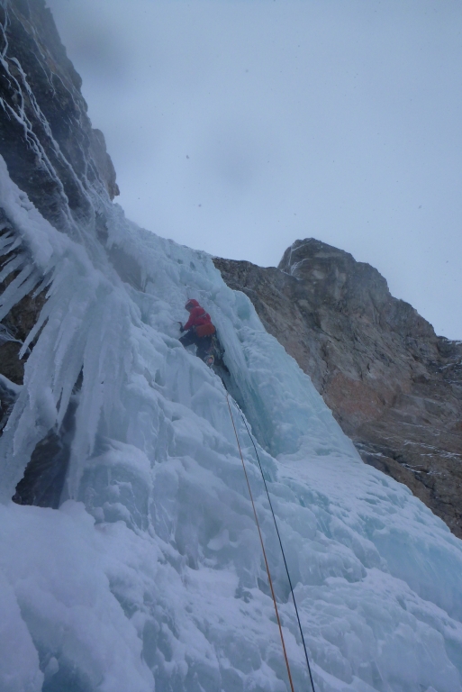 27 Spodnji Ledinski slap WI5 Slowenien